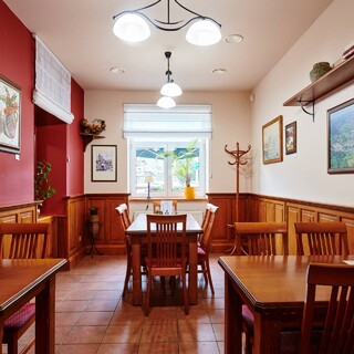 salonek-od-vchodu-na-web